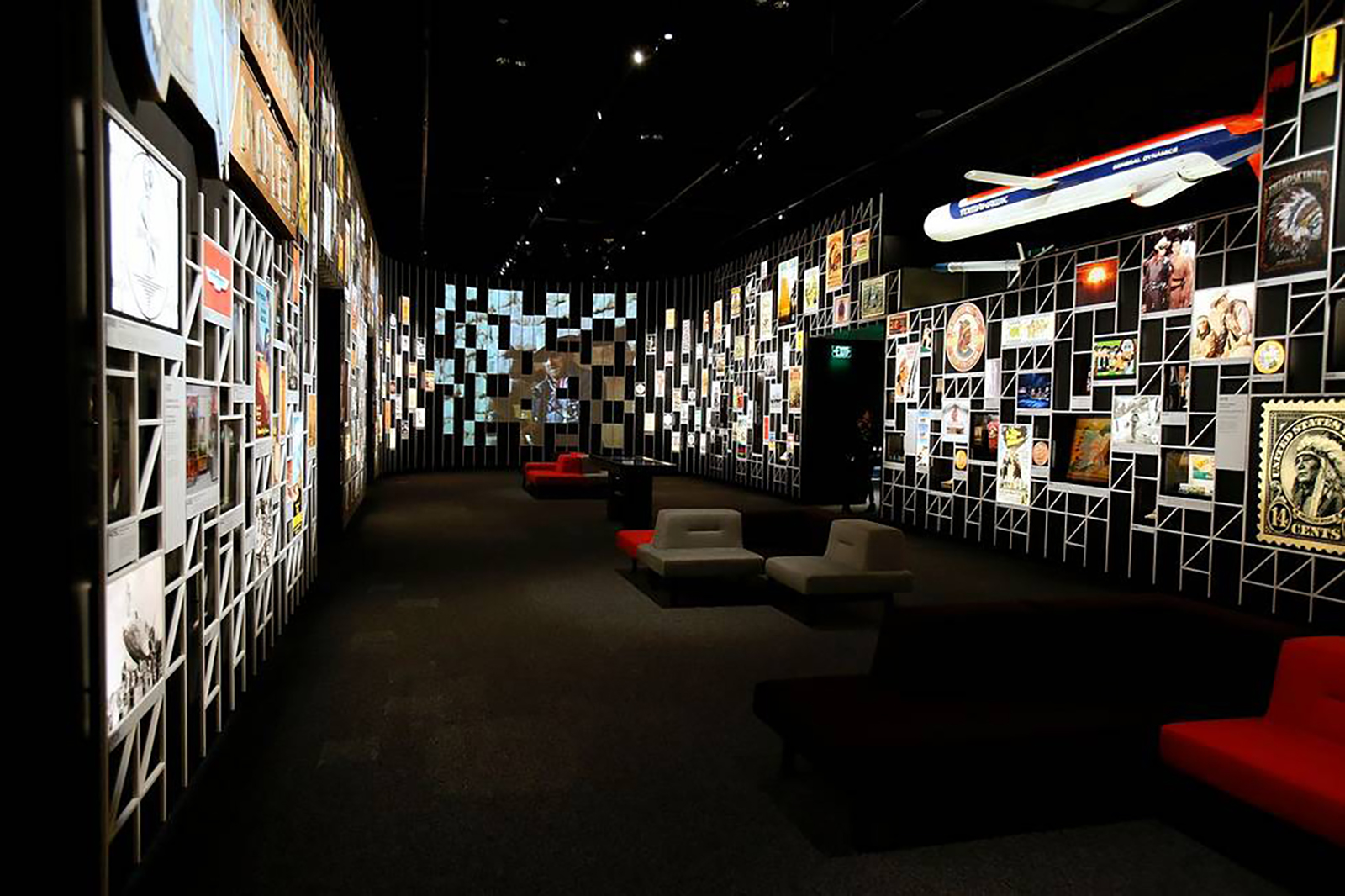 国立アメリカン・インディアン博物館（ワシントンD.C.）展示室の内観